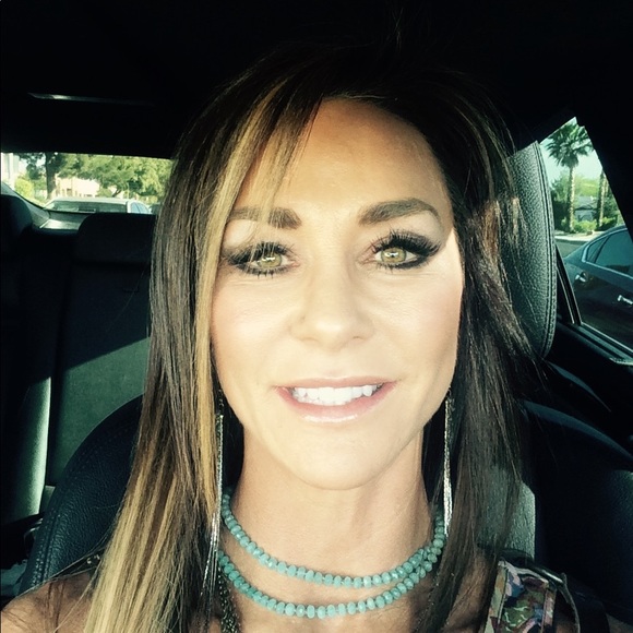 Meet your Posher, Kelly - Picture 5 of 5